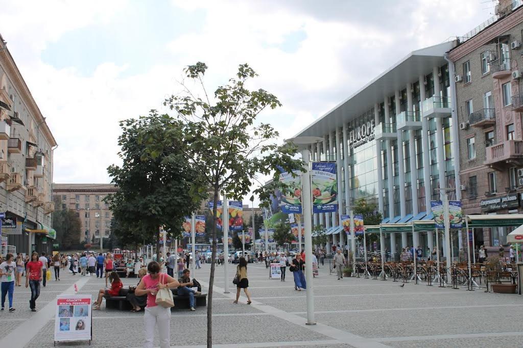Современная Студия В Центре На Европейской Площади Dnipro Exterior foto